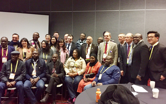 Des représentants des fédérations internationales qui participeront au WEF d'Angers, en compagnie de Christophe Béchu, Jean-Pierre Bernheim et Corine Busson-Benhamou