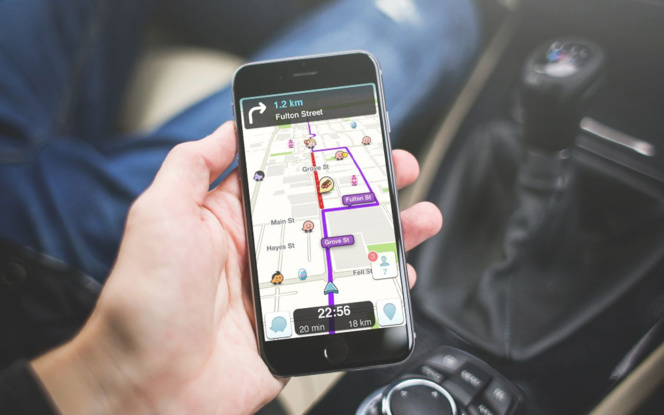 Une application de navigation simple et gratuite, Waze est utilisé par les automobilistes et motards ( source Ictnews.vn)