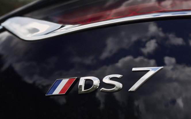 Ds7 Presidentielle Un Vehicule Chic Et Technologique