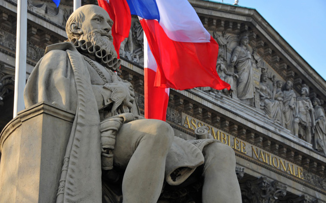 les 10 et 11 juin, les citoyens éliront leurs députés. Ces derniers devront prendre en compte dans leurs choix la notion d'empreinte environnementale (Parlement © Arap)