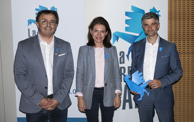 De gauche à droite : Eric Grellier, président de la CCI, Christelle Morançais, présidente de la région des Pays de la Loire et Yann Jaubert, président d'ALFI Technologies De gauche à droite : Eric Grellier, président de la CCI, Christelle Morançais, présidente de la région des Pays de la Loire et Yann Jaubert, président d'ALFI Technologies
