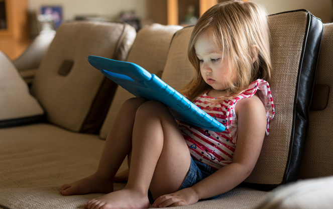 Pampirolo : un conte pour apprendre aux enfants à gérer les écrans