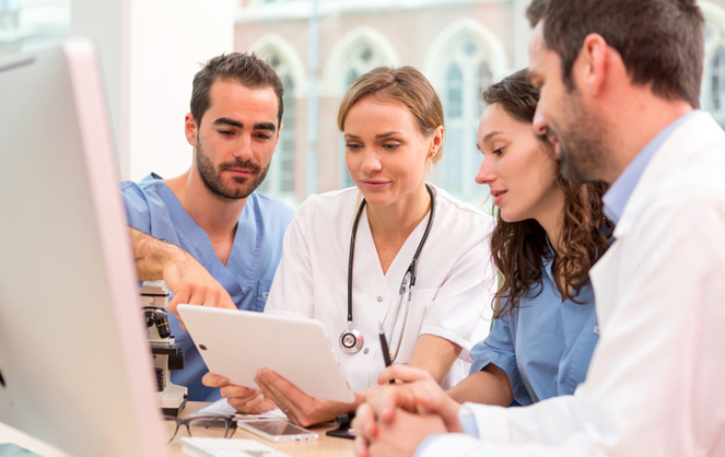 La digitalisation pour accompagner le parcours de soins (photo Adobe Stock) La digitalisation pour accompagner le parcours de soins (photo Adobe Stock)