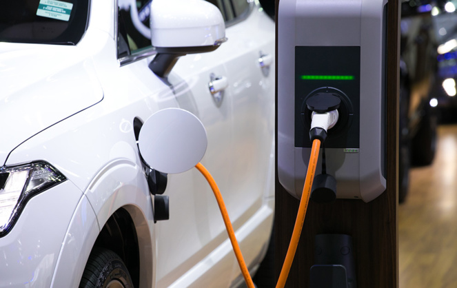 Des disparités géographiques subsistent, les points de recharge se concentrant surtout en milieu urbain (Photo Adobe Stock) Des disparités géographiques subsistent, les points de recharge se concentrant surtout en milieu urbain (Photo Adobe Stock)