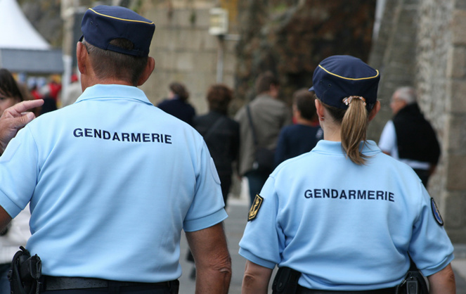 Avec Vigie, les citoyens vont pouvoir aider la gendarmerie dans son travail, tout en étant informés des risques (Photo Adobe Stock)