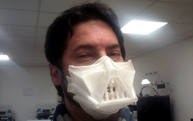 Le prototype, modèle unique "Dark Vador", porté par l'entrepreneur (photo Exprezis) Le prototype, modèle unique "Dark Vador", porté par l'entrepreneur (photo Exprezis)