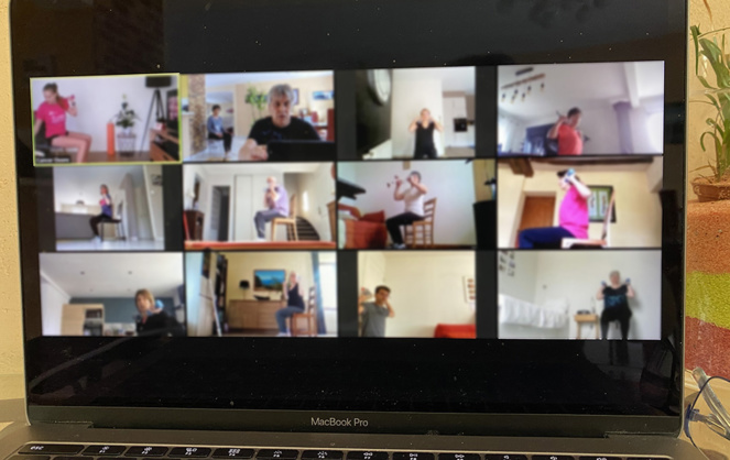 Pendant cette période de confinement, la plateforme Zoom a été utilisée pas toujours là où on l'attendait, comme des séances de renforcement musculaire pour des personnes touchées par un cancer, organisées par l'association Cancer Osons (photo Cancer Osons) Pendant cette période de confinement, la plateforme Zoom a été utilisée pas toujours là où on l'attendait, comme des séances de renforcement musculaire pour des personnes touchées par un cancer, organisées par l'association Cancer Osons (photo Cancer Osons)