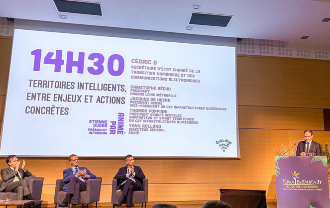 Cédric O, le Secrétaire d'Etat chargé de la transition numérique, lors de son intervention devant l'écosystème numérique angevin Cédric O, le Secrétaire d'Etat chargé de la transition numérique, lors de son intervention devant l'écosystème numérique angevin