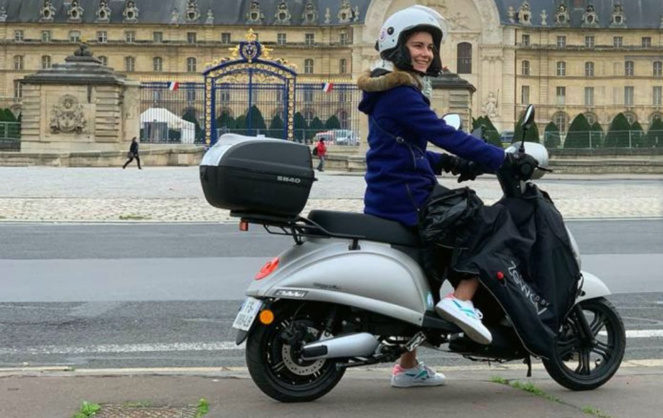 Le scooter Swapper One de Zeway, très à l'aise à Paris (Photo Zeway) Le scooter Swapper One de Zeway, très à l'aise à Paris (Photo Zeway)