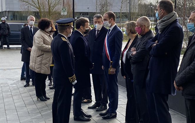 Le Président Macron accueilli par Grégoire de Lasteyrie, maire de Palaiseau et président de la communauté de communes Paris Saclay (photo CC Paris Saclay)