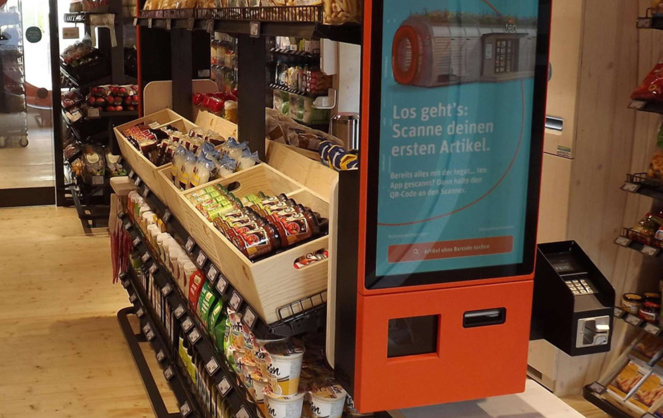 L'intérieur de la T-Box (photo JSC) L'intérieur de la T-Box (photo JSC)