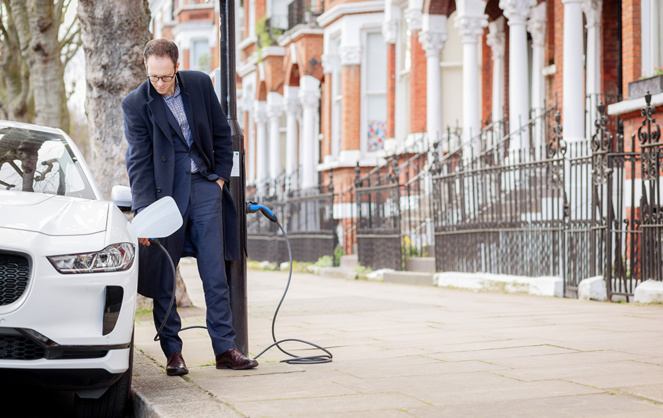 Des zones de recharge accessibles partout, c'est l'enjeu du déploiement de la voiture électrique. (Photo Siemens)