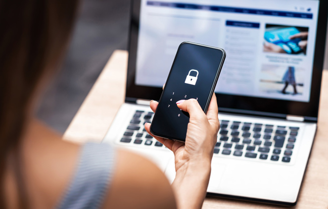 l’habitude est souvent prise d’utiliser son poste de travail professionnel pour certains usages personnels (photo d'archive Adobe Stock) l’habitude est souvent prise d’utiliser son poste de travail professionnel pour certains usages personnels (photo d'archive Adobe Stock)