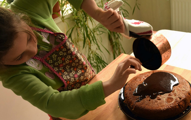 Même les enfants peuvent apprendre à cuisiner de bons petits plats et y prendre du plaisir (photo Facebook Que faire de simple) Même les enfants peuvent apprendre à cuisiner de bons petits plats et y prendre du plaisir (photo Facebook Que faire de simple)