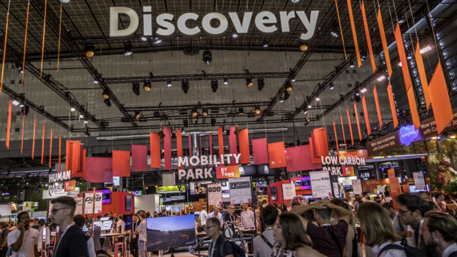 La foule dans les allées de VivaTech 2022 La foule dans les allées de VivaTech 2022