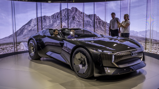 Le concept-car d'Audi. Une belle voiture, bourrée de technologie