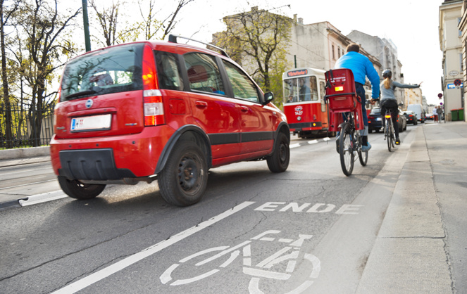 Auto, tramway, vélo ... la carte de la complémentarité plutôt que la concurrence (Photo d'illustration Adobe Stock)