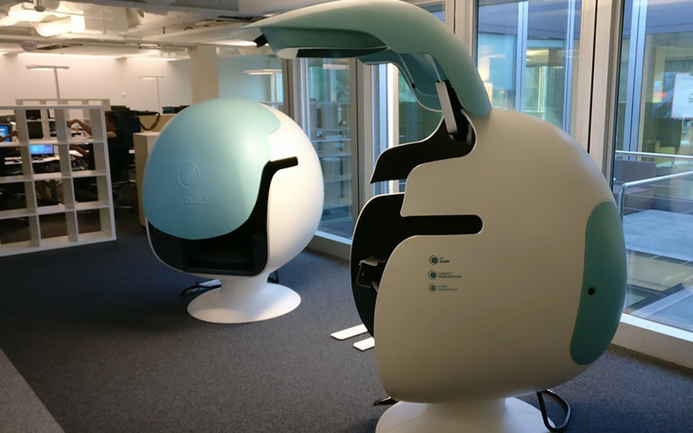 Le e-Bulle, un cocon qui permet de s'isoler pour travailler (photo Leet Design) Le e-Bulle, un cocon qui permet de s'isoler pour travailler (photo Leet Design)