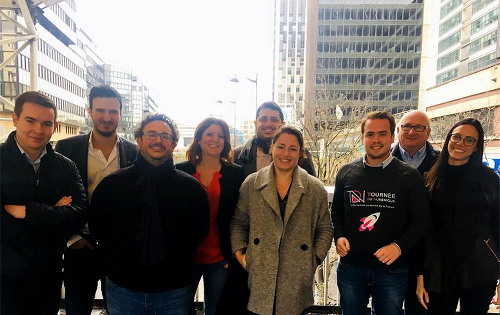 L'équipe de la Tournée du Numérique ( Photo Linkedin JP Delbonnel ) L'équipe de la Tournée du Numérique ( Photo Linkedin JP Delbonnel )