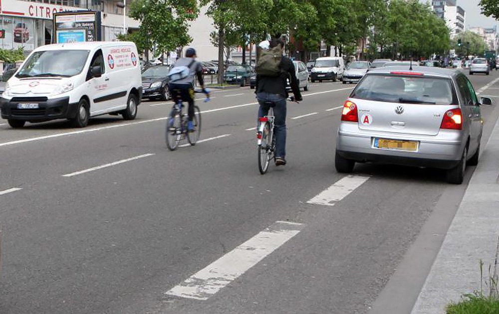 De plus en plus de vélos en ville et pas toujours en sécurité (Photo francetvinfo.fr)