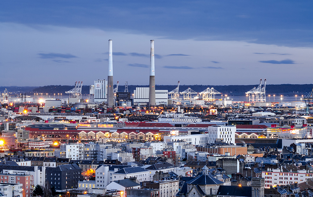 Le Havre deuxieme port français derrière Marseille en terme de flux, mais premier en commerce extérieur (photo Adobe Stock)