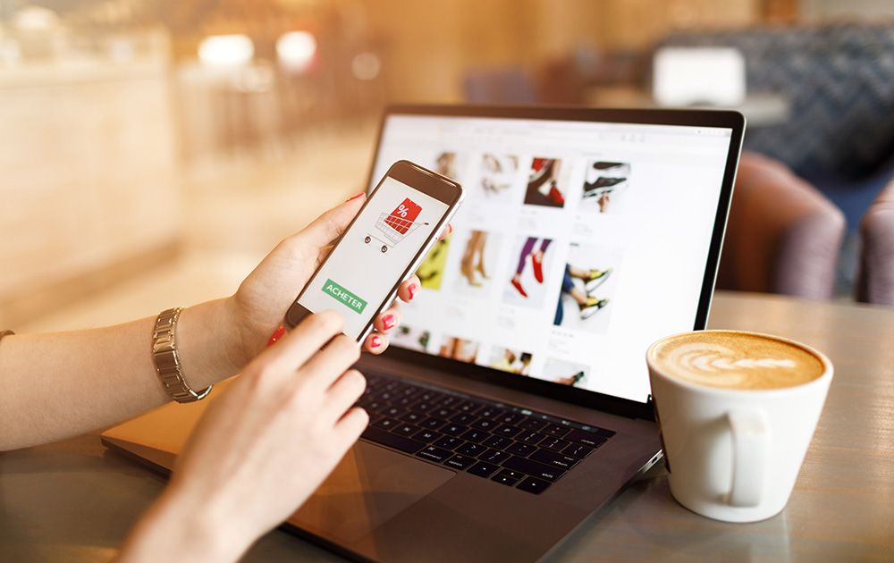 De plus en plus de petits commerçants indépendants ont recours au commerce en ligne, encore plus en période de confinement total (Photo Adobe Stock) De plus en plus de petits commerçants indépendants ont recours au commerce en ligne, encore plus en période de confinement total (Photo Adobe Stock)