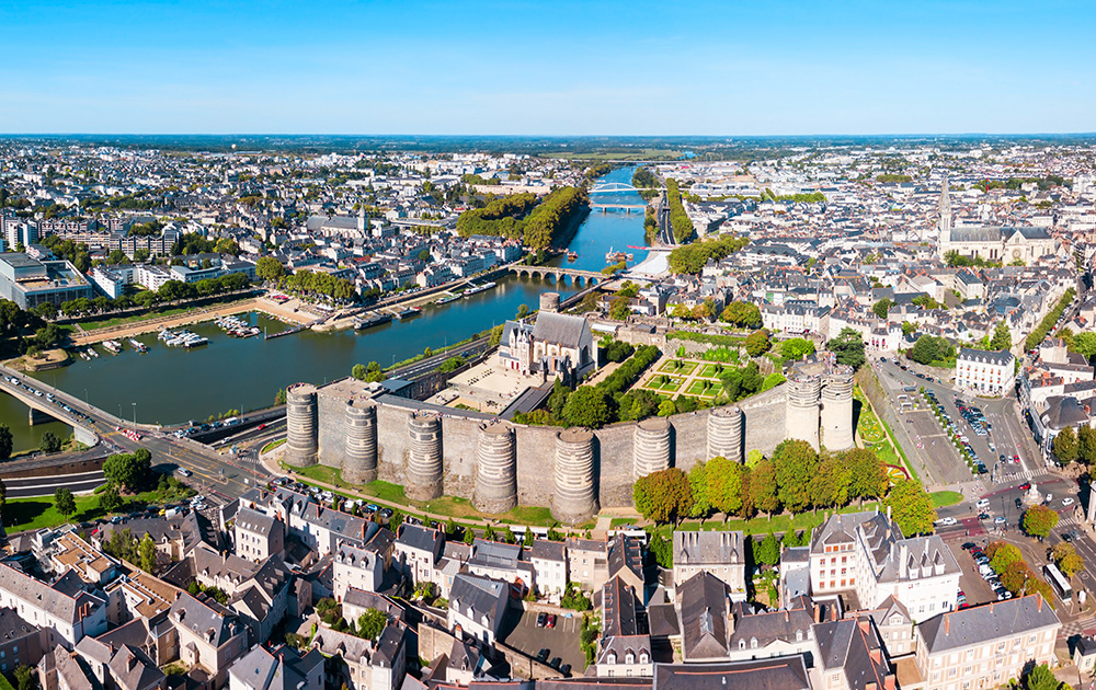 Vue aérienne d'Angers - image d'archive (Photo Adobe Stock)
