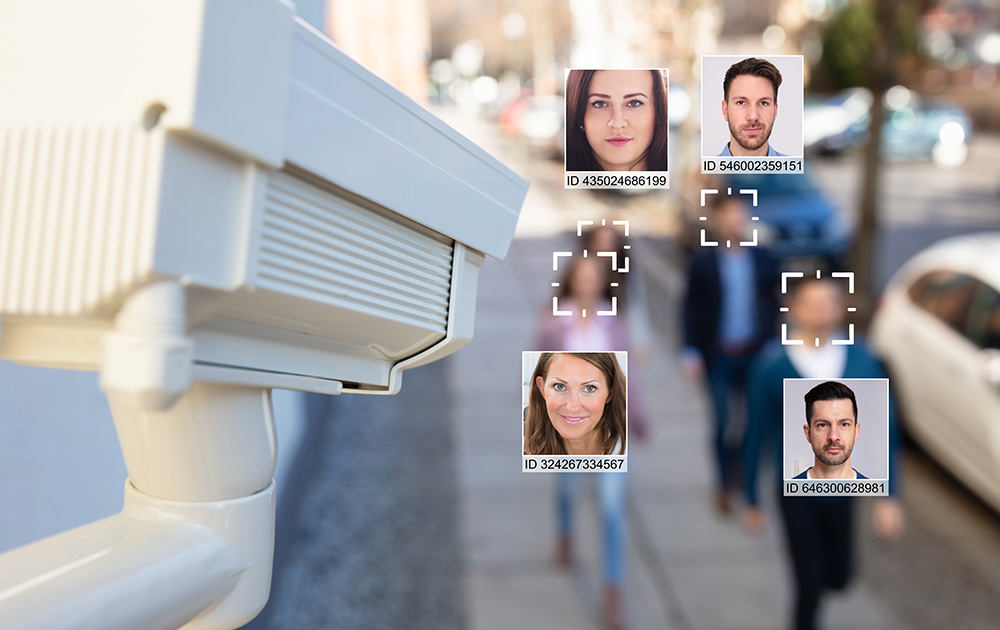 La reconnaissance faciale, une technologie de plus en plus utilisée dans la ville sécuritaire ( Photo Adobe Stock)