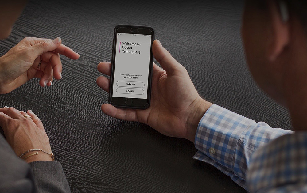 Connexion sur l'Oticon RemoteCare (photo Oticon)
