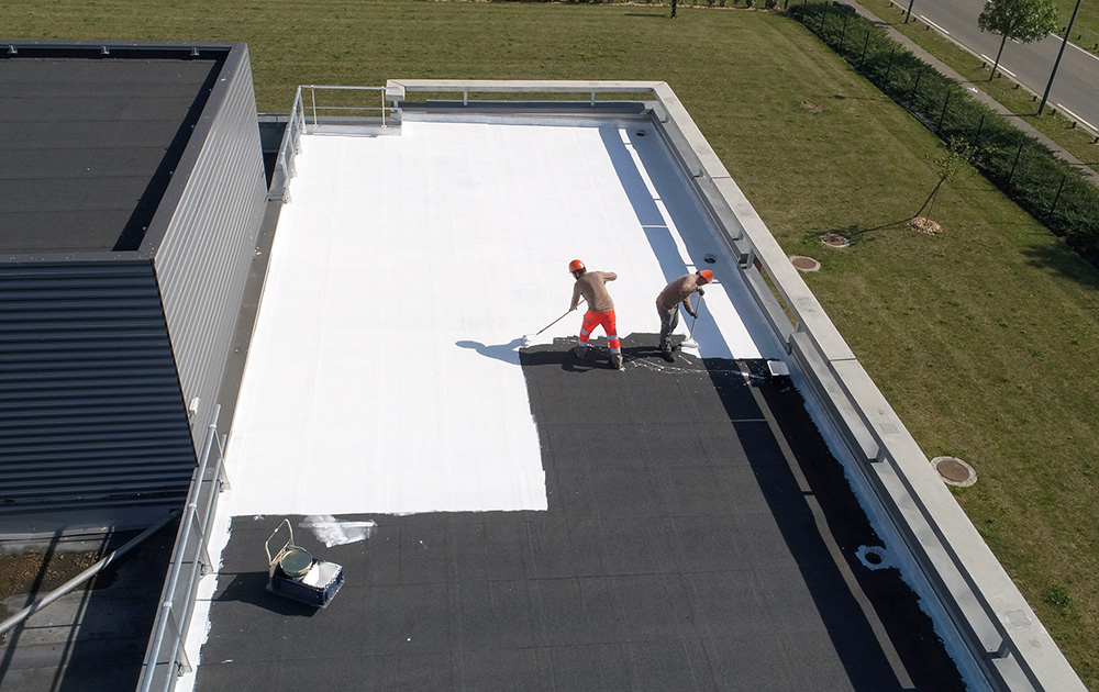 Une peinture qui permet de réduire de 6° la température intérieure d'un bâtiment de 6°C. (photo Enercool Nantes) Une peinture qui permet de réduire de 6° la température intérieure d'un bâtiment de 6°C. (photo Enercool Nantes)