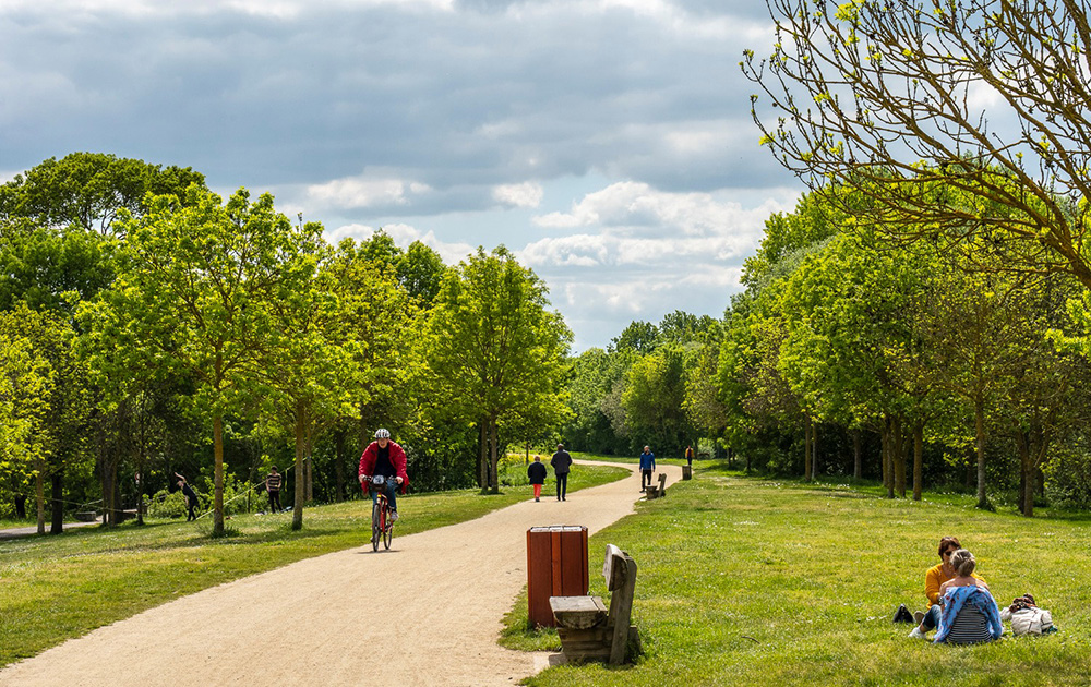 Le parc Balzac, un espace verdoyant et ombragé, au pied du château d'Angers (Photo d'archive)