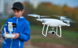 Drones de loisirs : la nouvelle réglementation ne sera finalement applicable qu'en septembre 2018