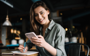 Bruno, un chatbot qui permet d’épargner sans même y penser. Bruno, un chatbot qui permet d’épargner sans même y penser.
