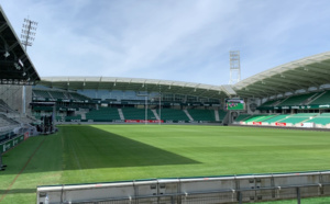 Stade du Hameau à Pau : le WiFi Haut débit à toutes les places pour une expérience sportive enrichie.