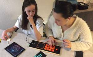 Joué Play, l’instrument de musique connecté qui favorise le lien social entre les jeunes publics Joué Play, l’instrument de musique connecté qui favorise le lien social entre les jeunes publics