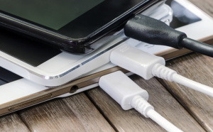 Union Européenne : un chargeur universel pour les appareils électroniques nomades en 2024 Union Européenne : un chargeur universel pour les appareils électroniques nomades en 2024