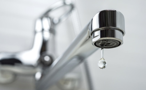 LACROIX s’attaque aux pertes d’eau potable dans les canalisations.